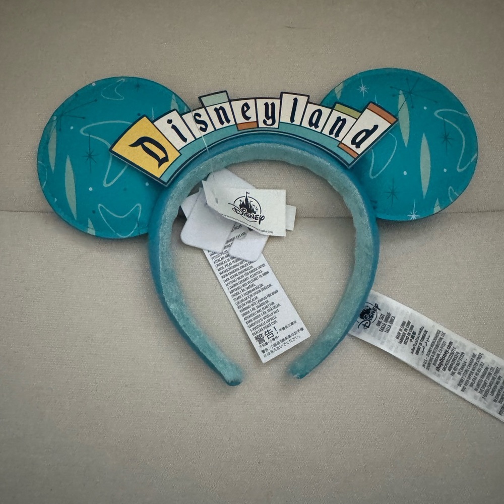 Disneyland 2022 ears NWT